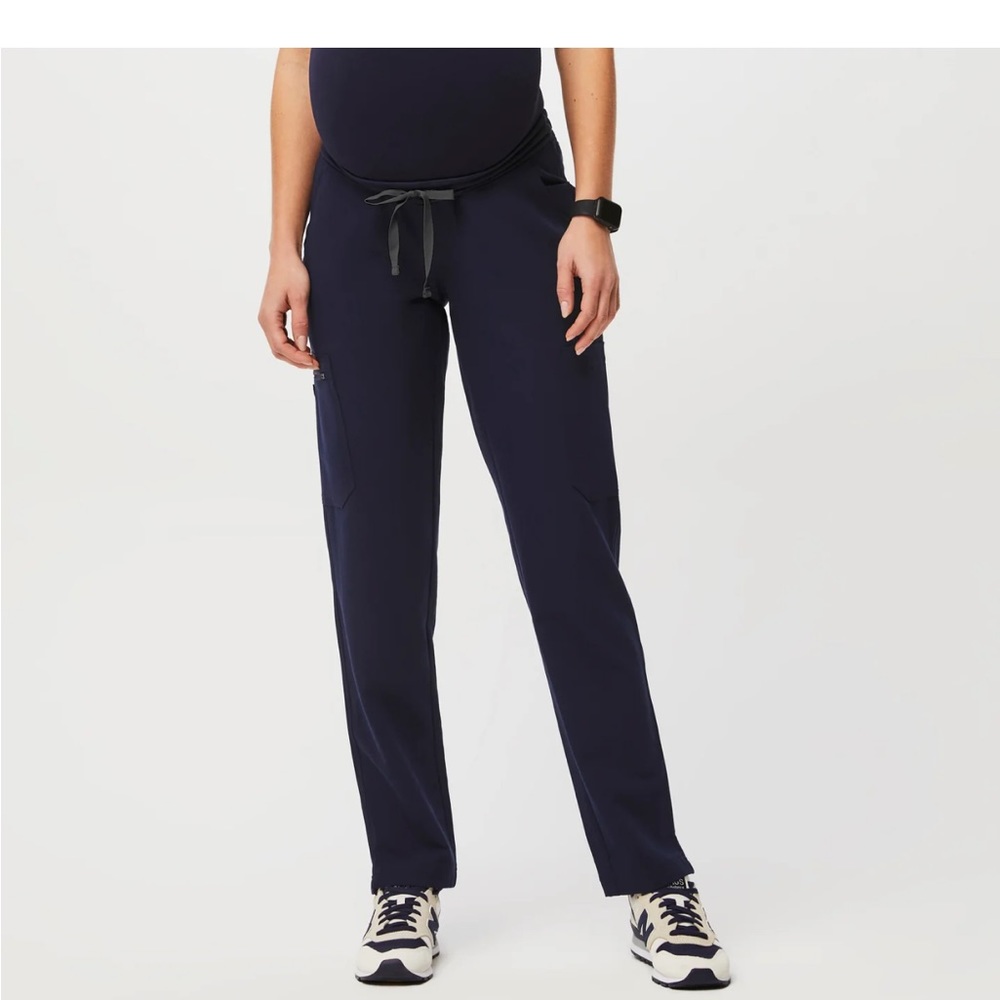 Figs YOLA maternity scrubs small tall like new NAVY